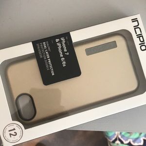 Incipio dual-layer protection iPhone 6/6s & 7 case